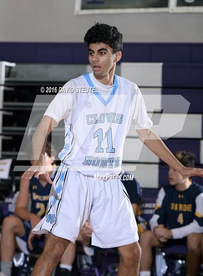 Thumbnail 3 in Oakridge vs. Clovis North (St. Hope Elite Classic) photogallery.