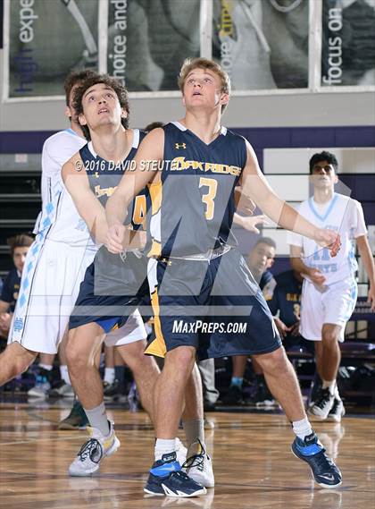 Thumbnail 2 in Oakridge vs. Clovis North (St. Hope Elite Classic) photogallery.