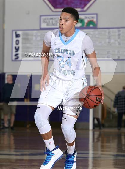 Thumbnail 3 in Oakridge vs. Clovis North (St. Hope Elite Classic) photogallery.