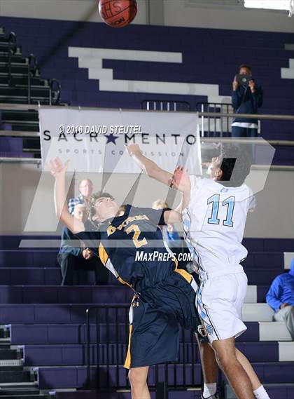 Thumbnail 1 in Oakridge vs. Clovis North (St. Hope Elite Classic) photogallery.