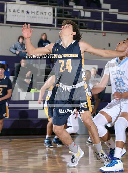 Thumbnail 3 in Oakridge vs. Clovis North (St. Hope Elite Classic) photogallery.