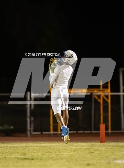 Thumbnail 1 in Casa Grande @ Canyon del Oro photogallery.