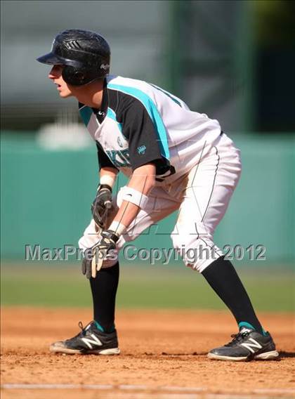 Thumbnail 2 in Sheldon vs. Oakmont (Surewest Tourney) photogallery.