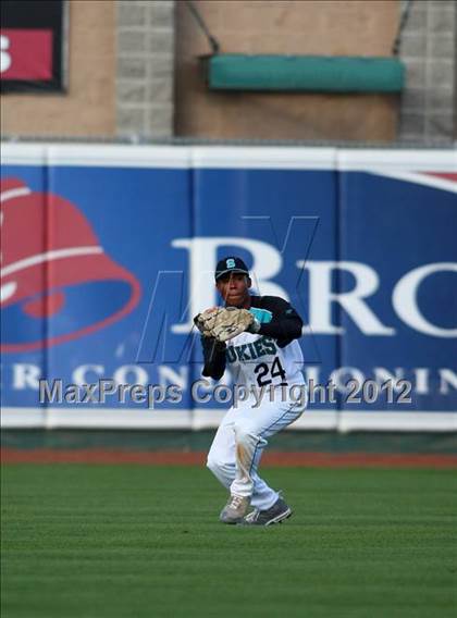 Thumbnail 3 in Sheldon vs. Oakmont (Surewest Tourney) photogallery.