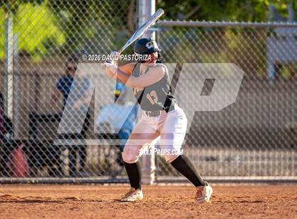 Thumbnail 3 in Gilbert vs. Casteel (West Valley Invitational) photogallery.