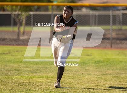 Thumbnail 3 in Gilbert vs. Casteel (West Valley Invitational) photogallery.