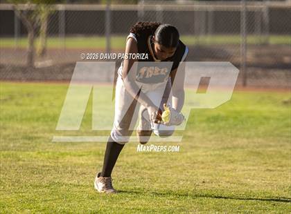 Thumbnail 2 in Gilbert vs. Casteel (West Valley Invitational) photogallery.