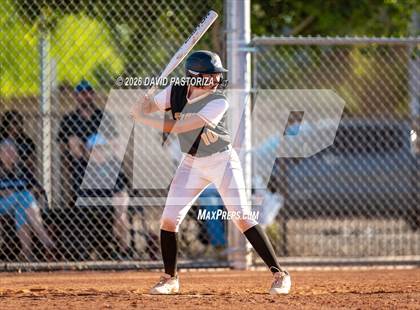 Thumbnail 1 in Gilbert vs. Casteel (West Valley Invitational) photogallery.