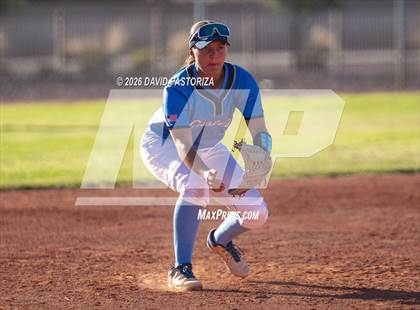 Thumbnail 1 in Gilbert vs. Casteel (West Valley Invitational) photogallery.
