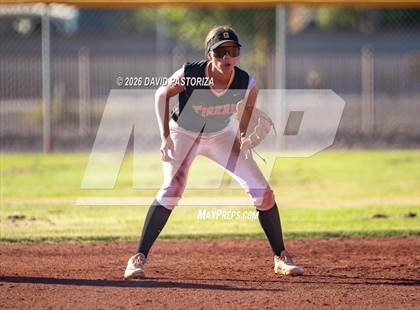 Thumbnail 2 in Gilbert vs. Casteel (West Valley Invitational) photogallery.