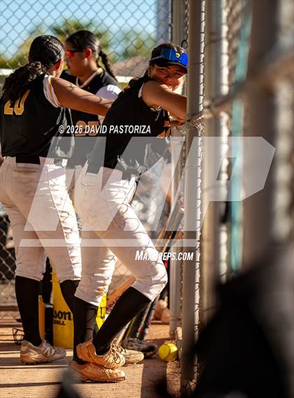 Thumbnail 2 in Gilbert vs. Casteel (West Valley Invitational) photogallery.