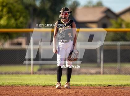 Thumbnail 1 in Gilbert vs. Casteel (West Valley Invitational) photogallery.