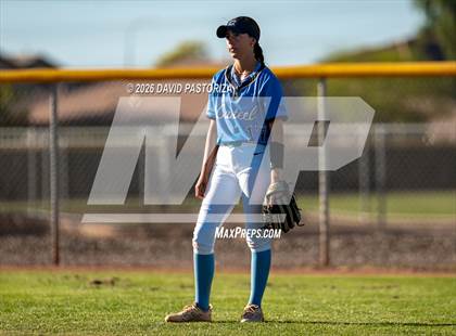 Thumbnail 2 in Gilbert vs. Casteel (West Valley Invitational) photogallery.