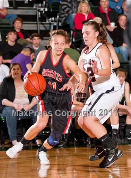 Thumbnail 2 in Arcata vs. McKinleyville (CIF NCS Playoffs) photogallery.