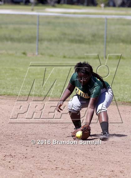 Thumbnail 2 in Verbena vs. Central (Maplesville) photogallery.