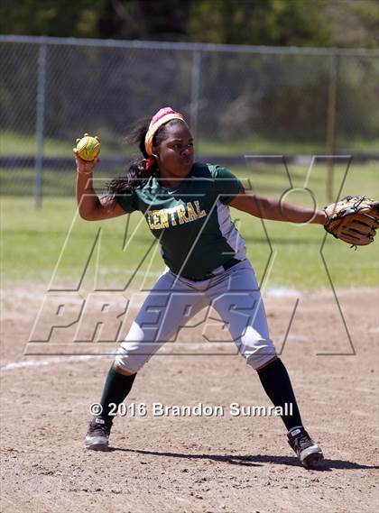 Thumbnail 3 in Verbena vs. Central (Maplesville) photogallery.