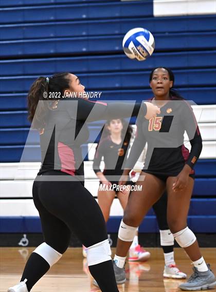 Thumbnail 1 in Lakeside vs. La Costa Canyon (Durango Fall Classic) photogallery.