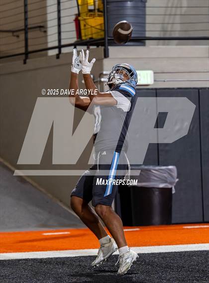 Thumbnail 3 in Granger vs. Skyline photogallery.