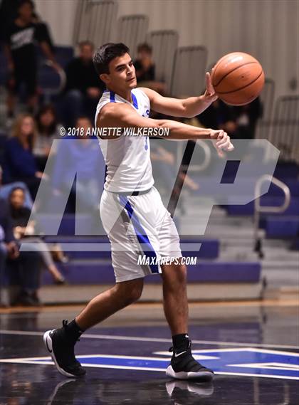 Thumbnail 3 in Master's Academy vs. Lakeland Christian photogallery.