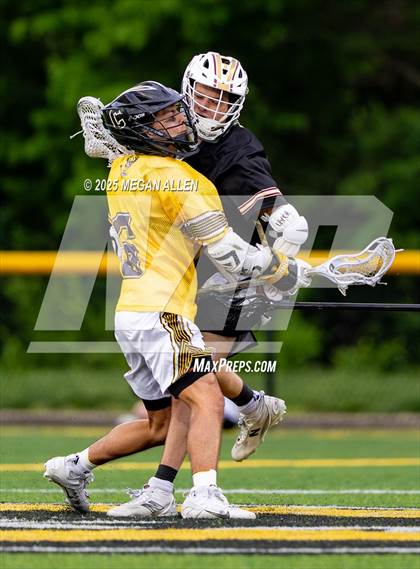 Thumbnail 2 in New Albany @ Centerville (OHSAA Division 1 Round 2) photogallery.