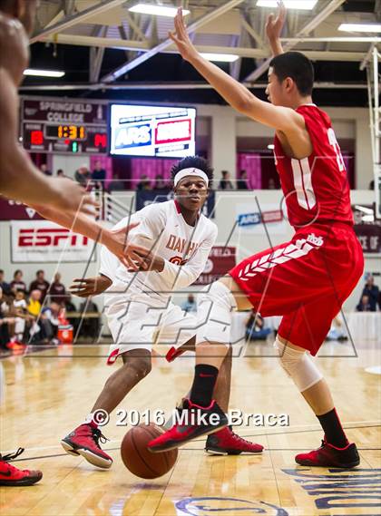 Thumbnail 3 in Mater Dei vs. Oak Hill Academy (Spalding Hoophall Classic) photogallery.