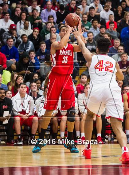 Thumbnail 2 in Mater Dei vs. Oak Hill Academy (Spalding Hoophall Classic) photogallery.