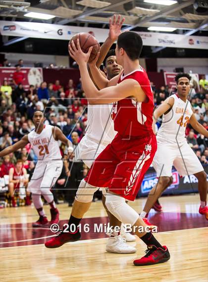Thumbnail 2 in Mater Dei vs. Oak Hill Academy (Spalding Hoophall Classic) photogallery.