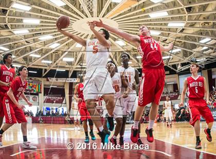 Thumbnail 3 in Mater Dei vs. Oak Hill Academy (Spalding Hoophall Classic) photogallery.