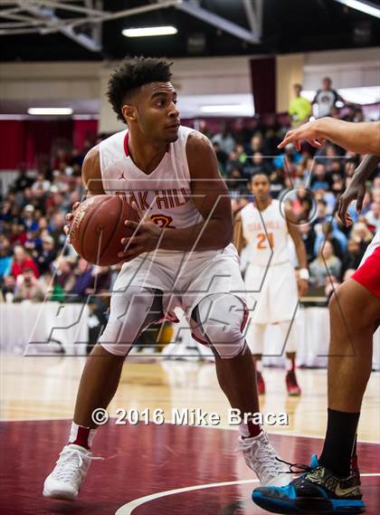 Thumbnail 2 in Mater Dei vs. Oak Hill Academy (Spalding Hoophall Classic) photogallery.