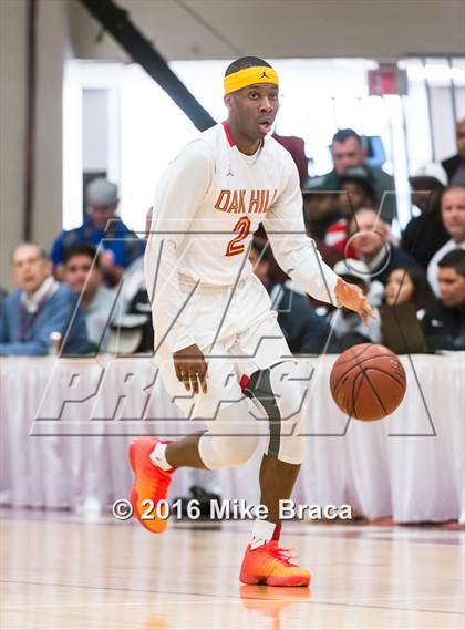 Thumbnail 2 in Mater Dei vs. Oak Hill Academy (Spalding Hoophall Classic) photogallery.