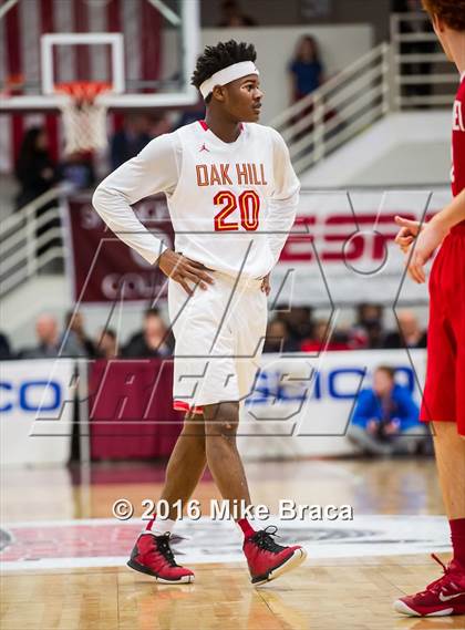 Thumbnail 3 in Mater Dei vs. Oak Hill Academy (Spalding Hoophall Classic) photogallery.