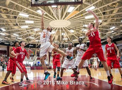 Thumbnail 1 in Mater Dei vs. Oak Hill Academy (Spalding Hoophall Classic) photogallery.