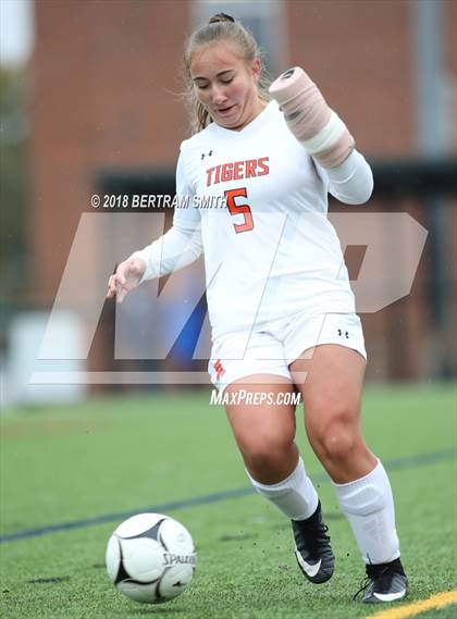 Thumbnail 3 in Amherst Central @ Lewiston-Porter (Section 6 Class A2 Final) photogallery.