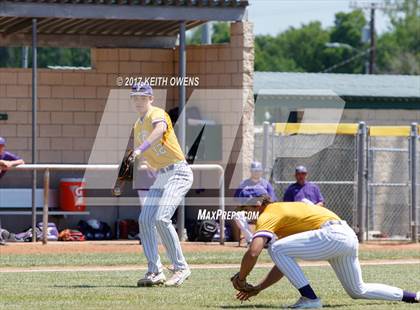 Thumbnail 2 in Farmersville @ Ponder (UIL 3A Region 2 Bi-District Playoff) photogallery.