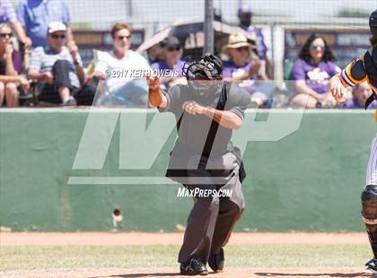 Thumbnail 1 in Farmersville @ Ponder (UIL 3A Region 2 Bi-District Playoff) photogallery.