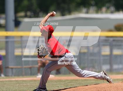 Thumbnail 1 in Farmersville @ Ponder (UIL 3A Region 2 Bi-District Playoff) photogallery.