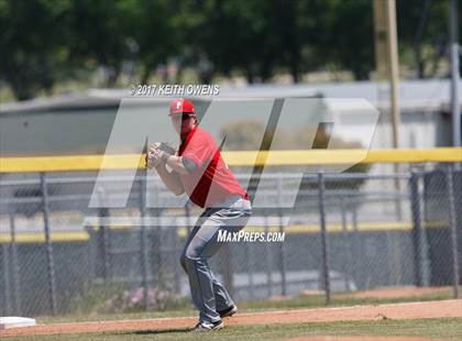 Thumbnail 2 in Farmersville @ Ponder (UIL 3A Region 2 Bi-District Playoff) photogallery.