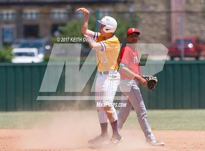 Thumbnail 2 in Farmersville @ Ponder (UIL 3A Region 2 Bi-District Playoff) photogallery.