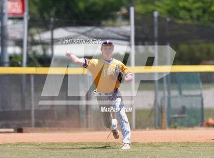 Thumbnail 1 in Farmersville @ Ponder (UIL 3A Region 2 Bi-District Playoff) photogallery.