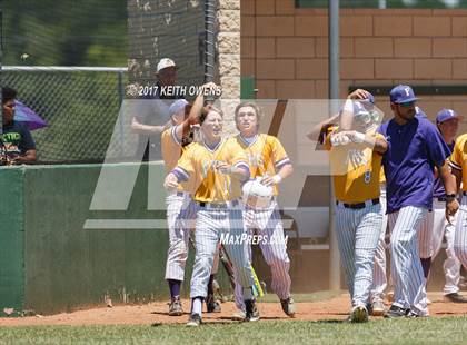 Thumbnail 2 in Farmersville @ Ponder (UIL 3A Region 2 Bi-District Playoff) photogallery.
