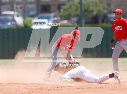 Thumbnail 1 in Farmersville @ Ponder (UIL 3A Region 2 Bi-District Playoff) photogallery.
