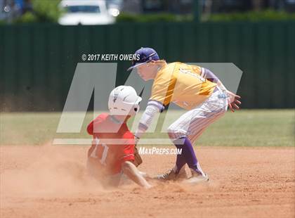 Thumbnail 1 in Farmersville @ Ponder (UIL 3A Region 2 Bi-District Playoff) photogallery.