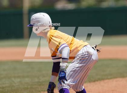 Thumbnail 1 in Farmersville @ Ponder (UIL 3A Region 2 Bi-District Playoff) photogallery.