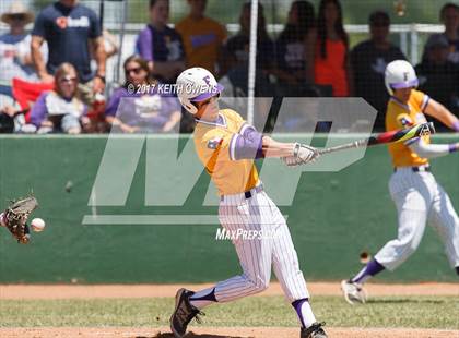 Thumbnail 2 in Farmersville @ Ponder (UIL 3A Region 2 Bi-District Playoff) photogallery.