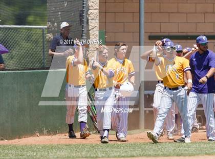 Thumbnail 1 in Farmersville @ Ponder (UIL 3A Region 2 Bi-District Playoff) photogallery.