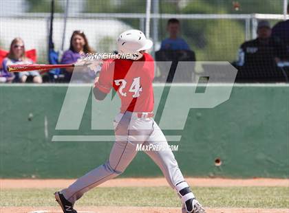 Thumbnail 2 in Farmersville @ Ponder (UIL 3A Region 2 Bi-District Playoff) photogallery.