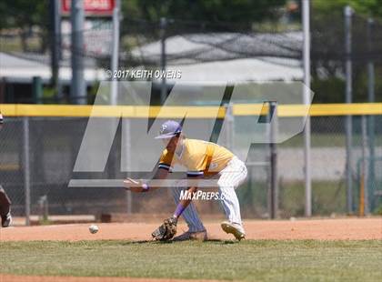 Thumbnail 2 in Farmersville @ Ponder (UIL 3A Region 2 Bi-District Playoff) photogallery.
