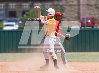 Thumbnail 1 in Farmersville @ Ponder (UIL 3A Region 2 Bi-District Playoff) photogallery.