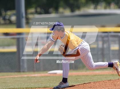 Thumbnail 3 in Farmersville @ Ponder (UIL 3A Region 2 Bi-District Playoff) photogallery.