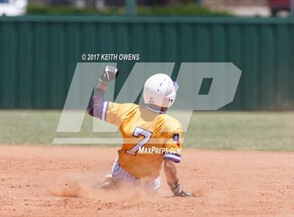Thumbnail 3 in Farmersville @ Ponder (UIL 3A Region 2 Bi-District Playoff) photogallery.